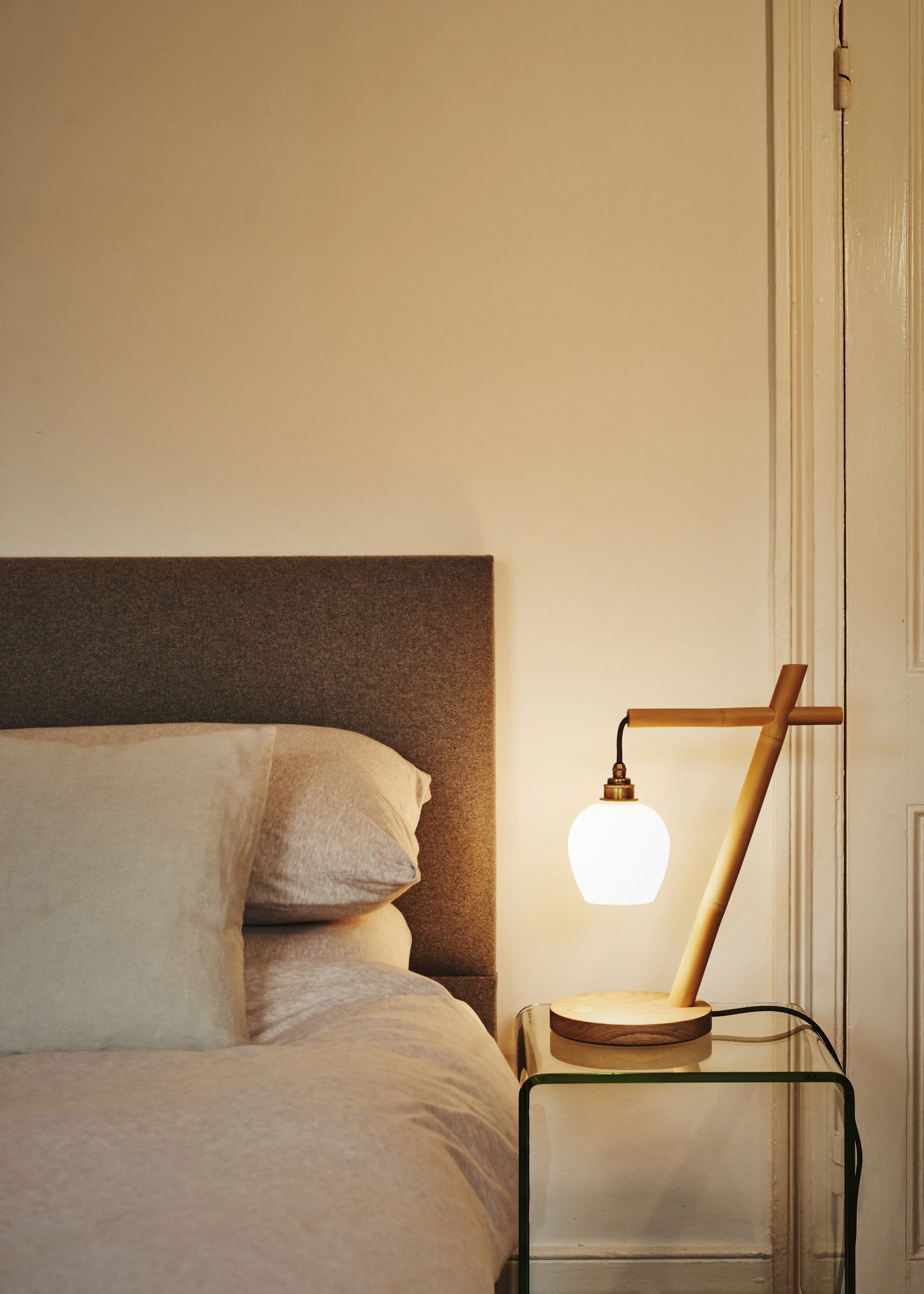 Lamp Shoot AB_Bedroom_033.jpg