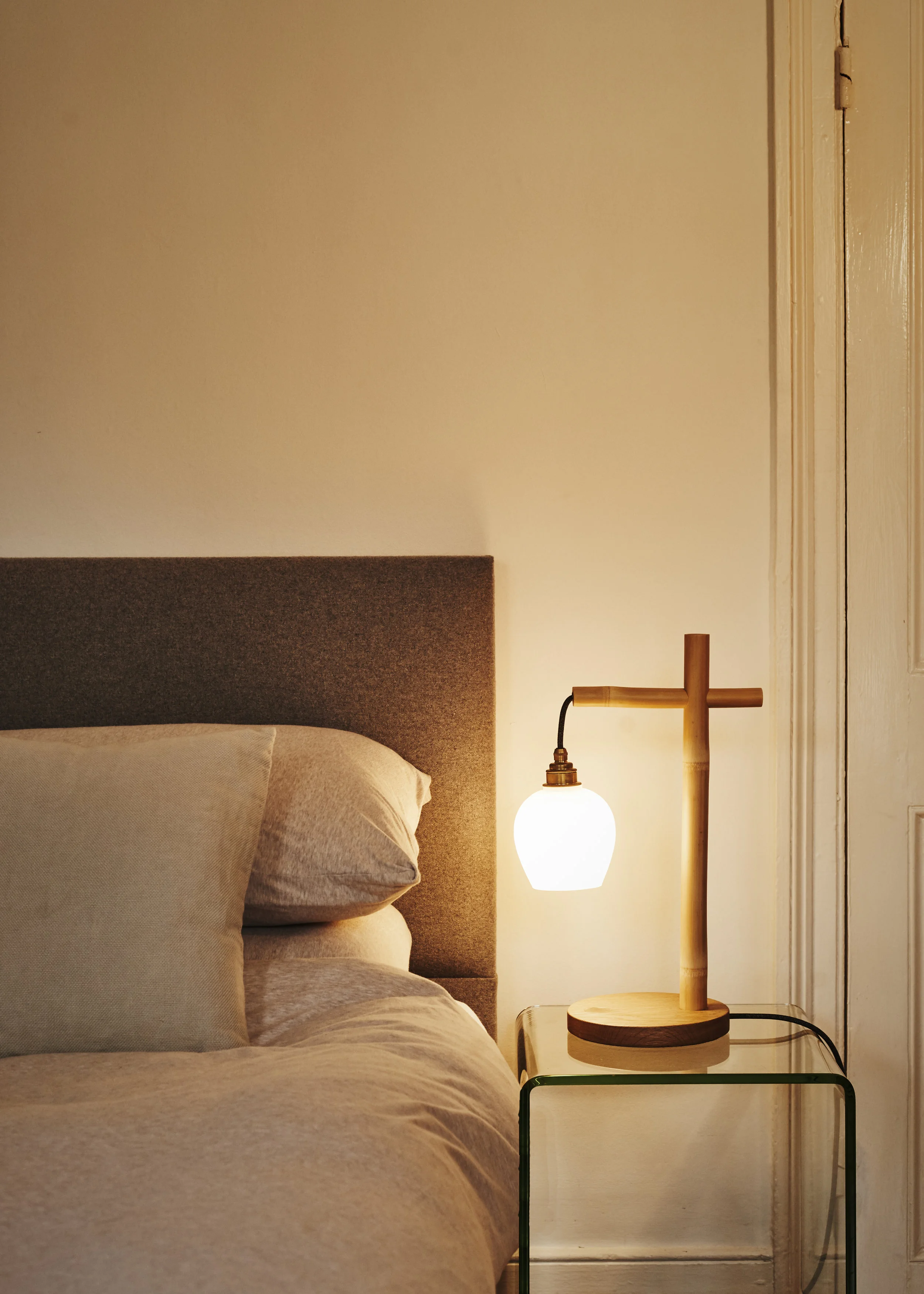 Lamp Shoot AB_Bedroom_036.jpg