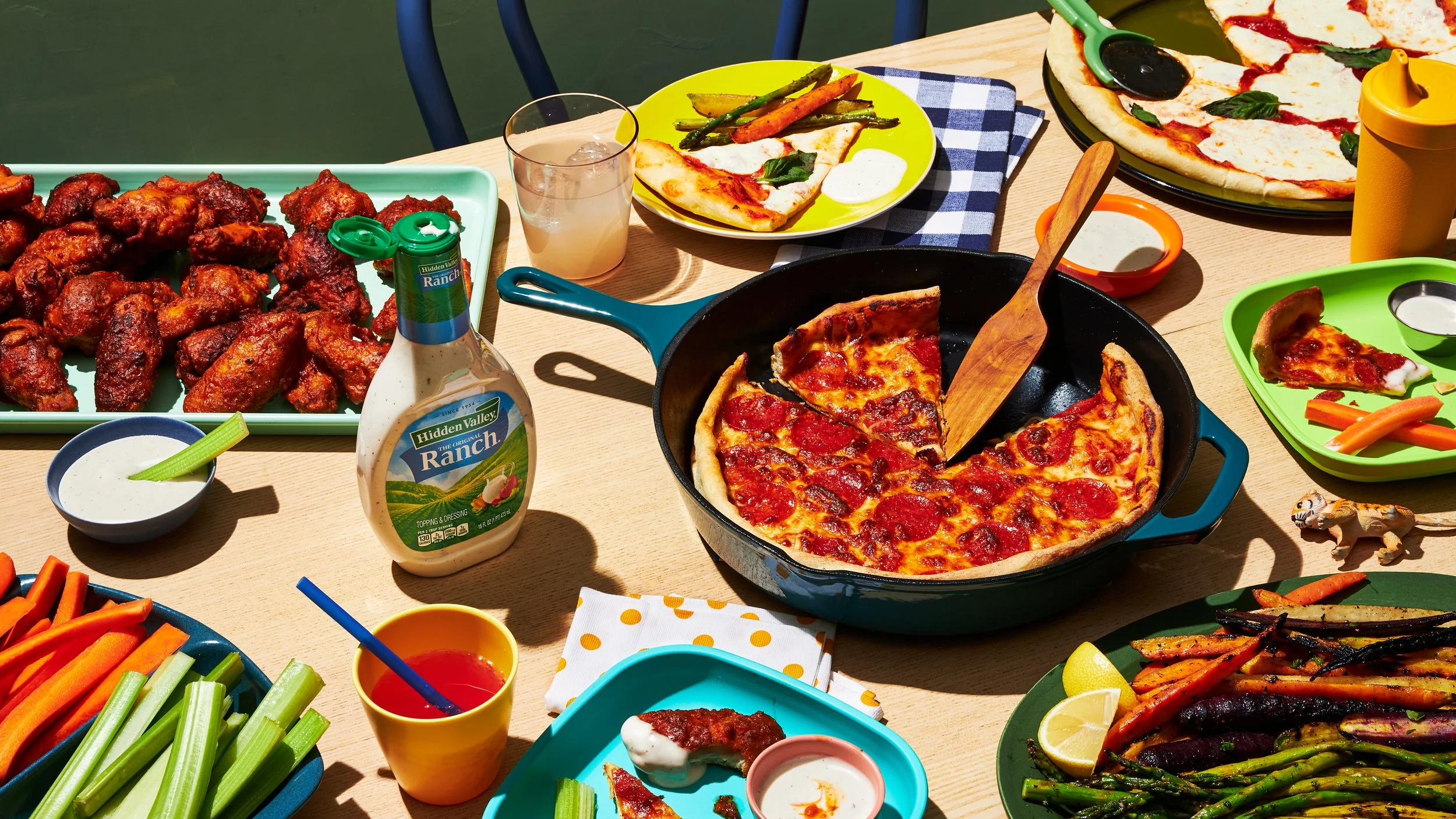 HVR_PizzaNight_Tablescape_325_CROPPED.jpg