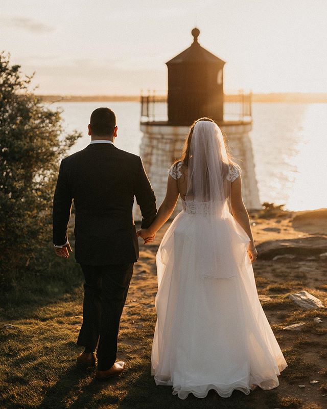 Look towards the sun and the shadows will fall behind you 🌗 Photography: @frameandanchor 
Beauty: @ali_lomazzo_beauty 
Decor: @eedecor 
Venue: @castlehillinn 
Bride: @otaurel
Planner: @brandi_lacoste 
Steaming/Garment Prep: @bridalfinery