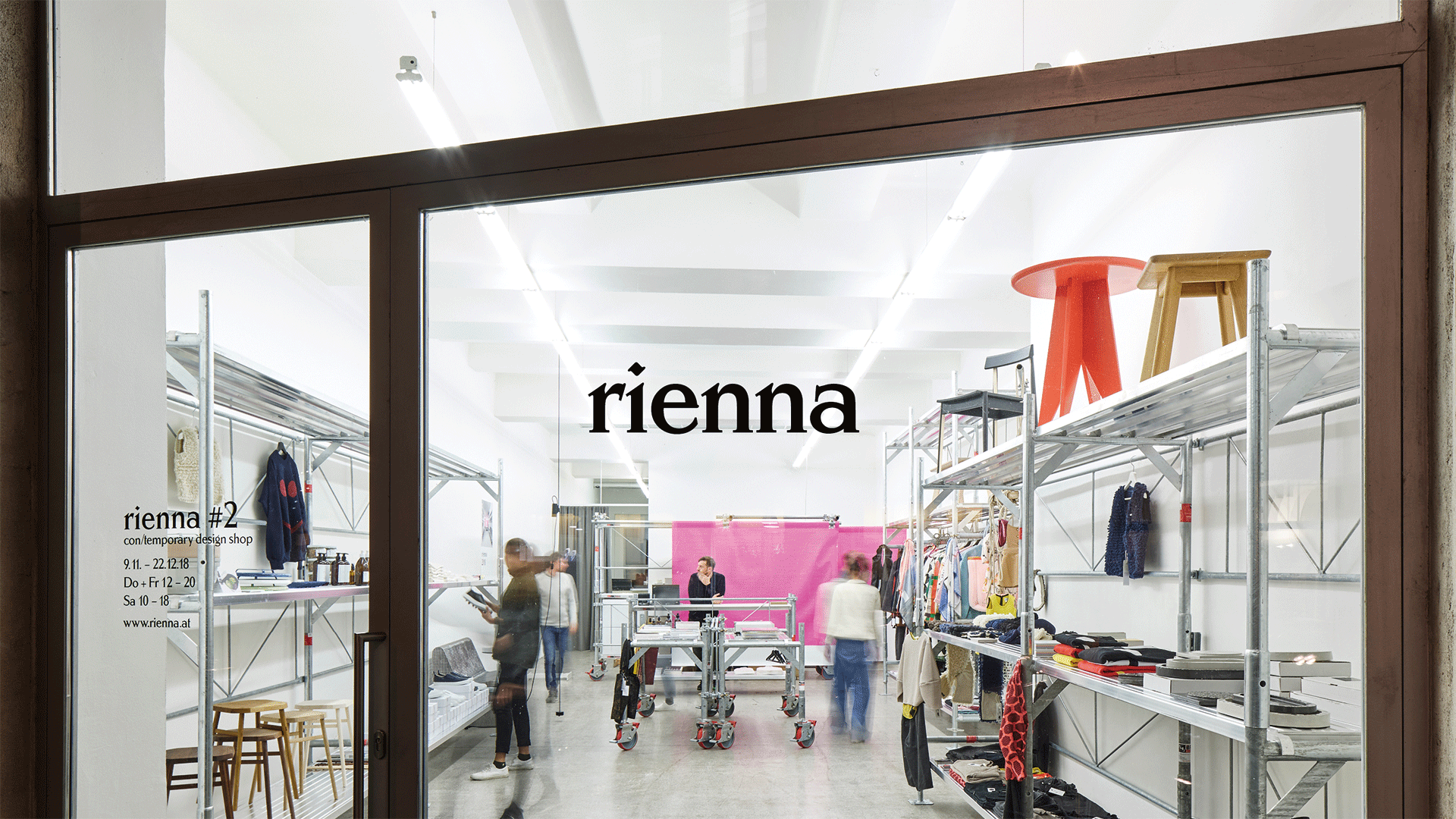 181113---rienna-Website-Gif-mit-Shopbild_CLOSED.gif