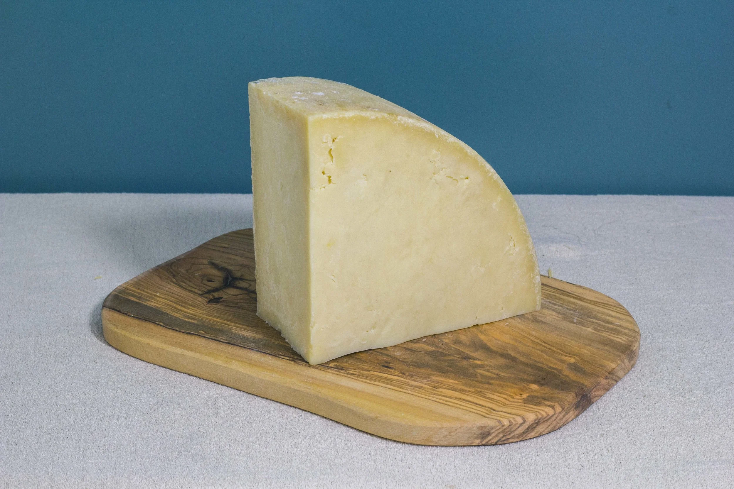 Isle of Mull CheddarSmall.jpg
