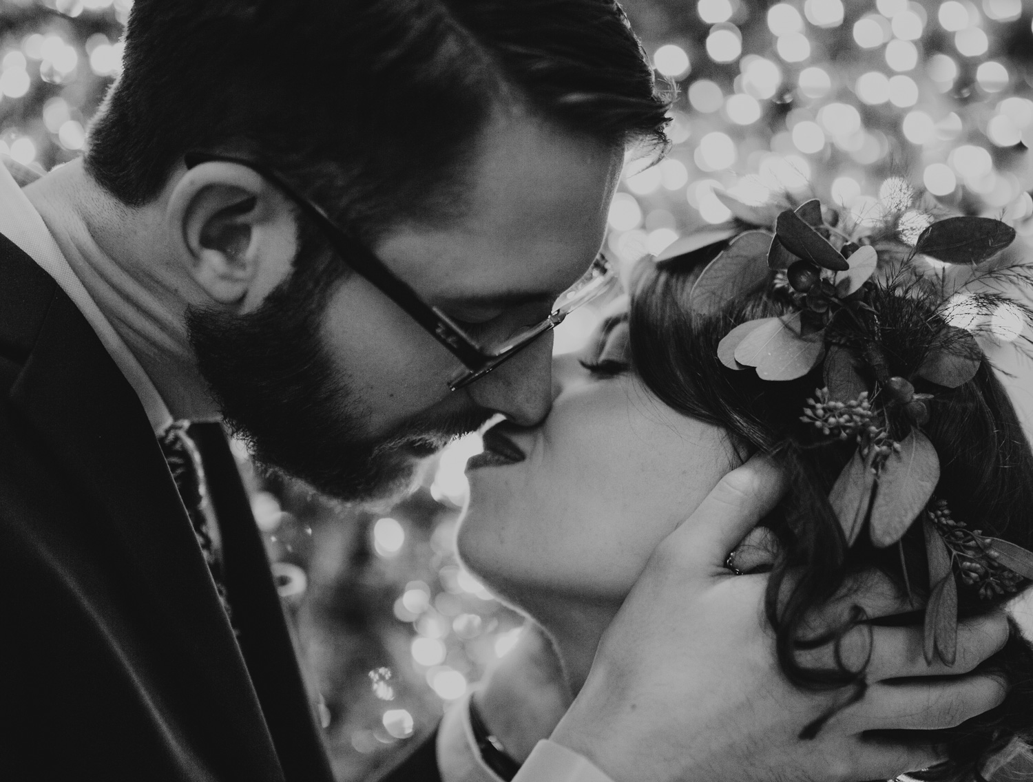 Bryden Giving Photographer, Minnesota, Destination Wedding Photographer, Christmas, Nordic, Holidays, Saint Paul, Wedding Photographer, Twin Cities