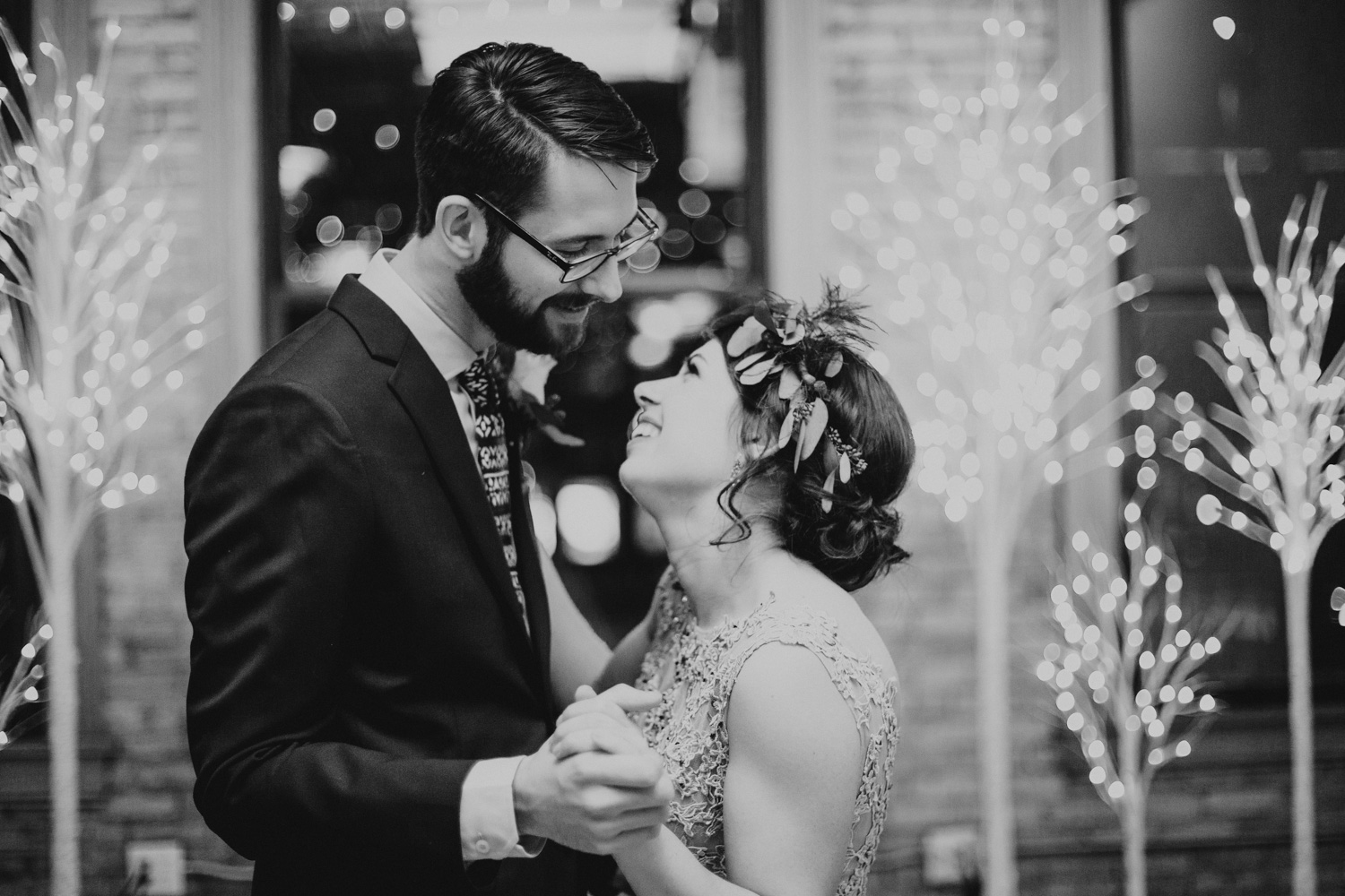 Bryden Giving Photographer, Minnesota, Destination Wedding Photographer, Christmas, Nordic, Holidays, Saint Paul, Wedding Photographer, Twin Cities