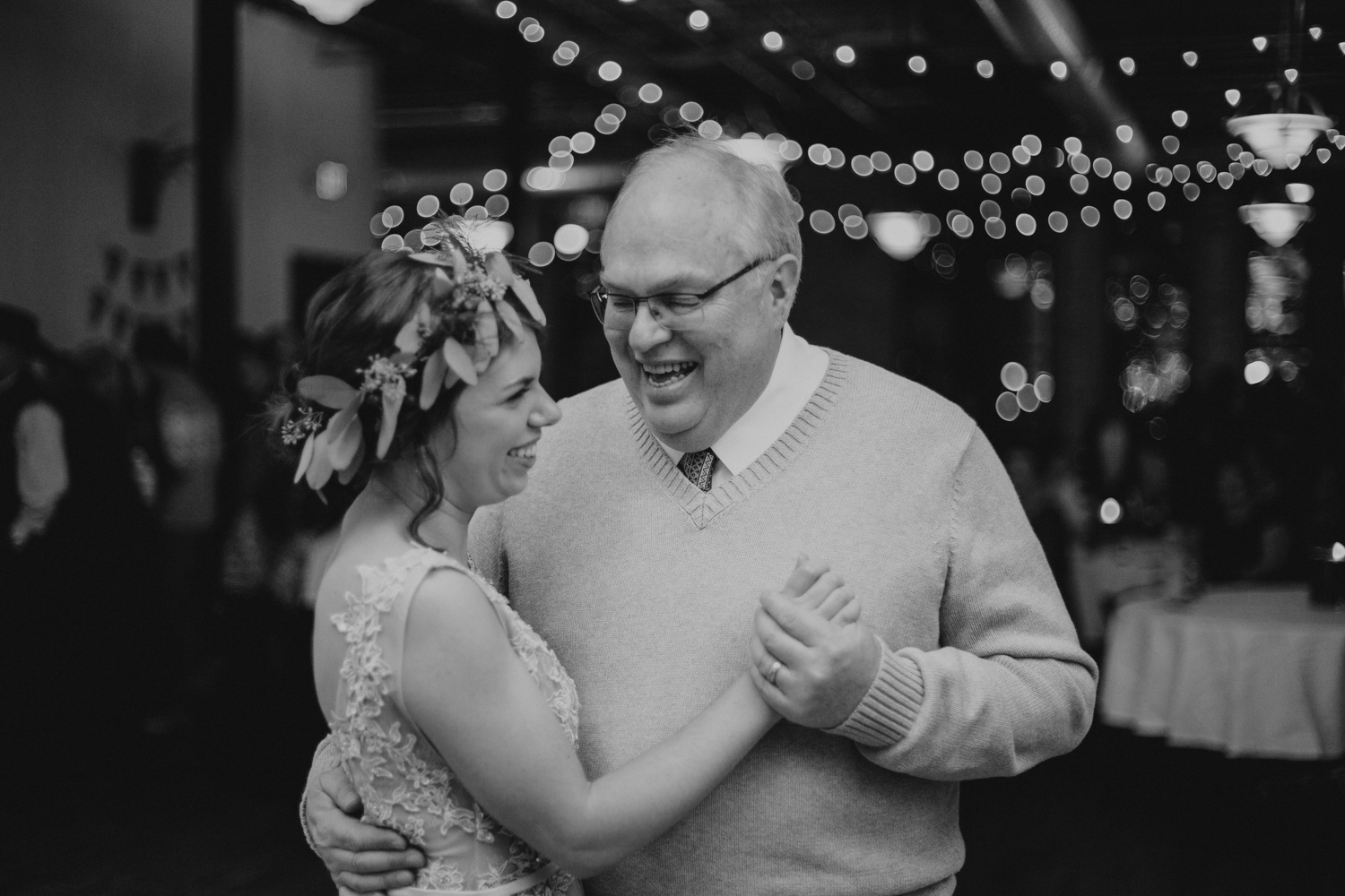 Bryden Giving Photographer, Minnesota, Destination Wedding Photographer, Christmas, Nordic, Holidays, Saint Paul, Wedding Photographer, Twin Cities 