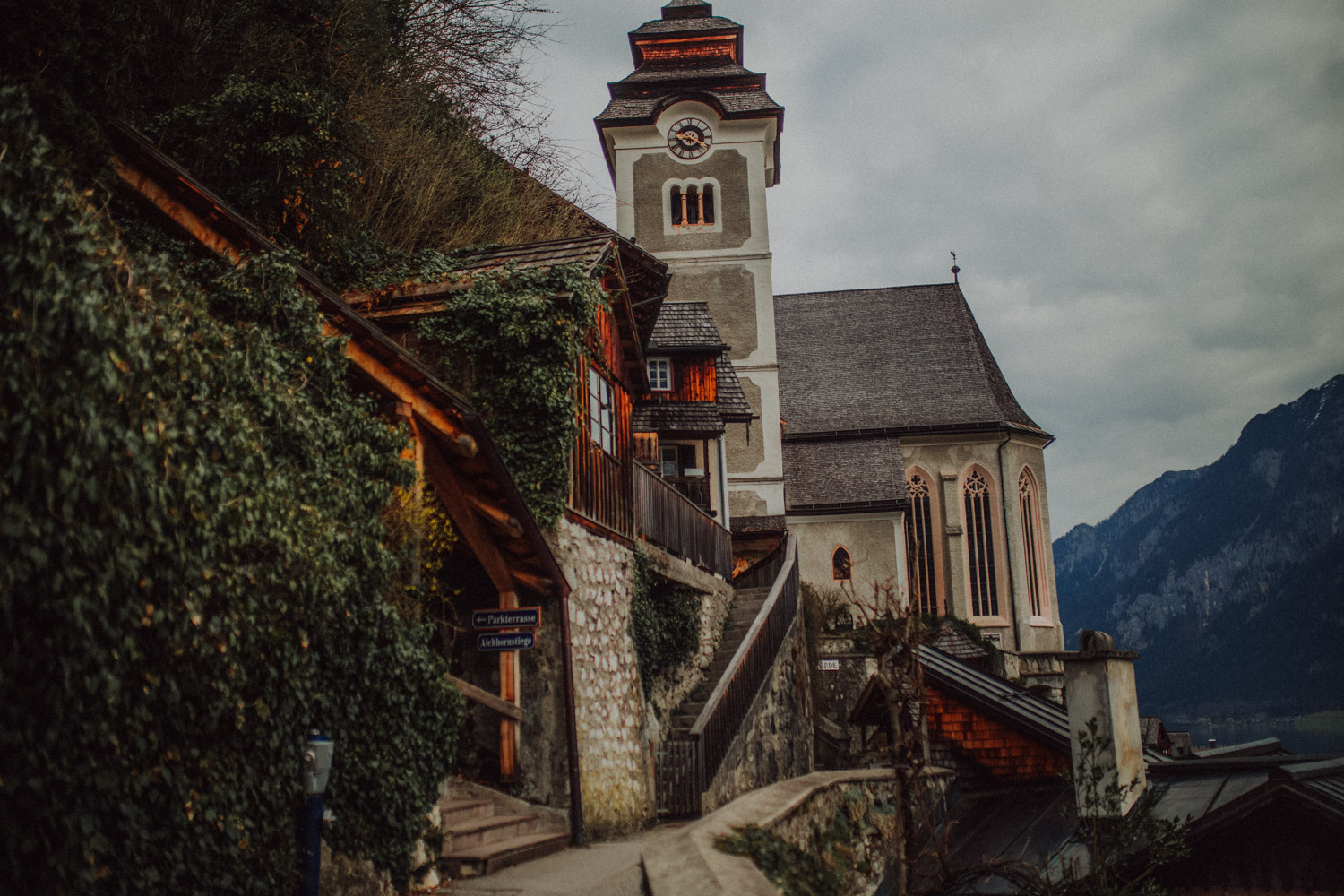 Bryden Giving Photographer, Wedding Photographer, Minneapolis, Minnesota, Saint Paul, Lifestyle, Twin Cities, Europe, Destination Wedding Photographer, Hallstatt, Austria