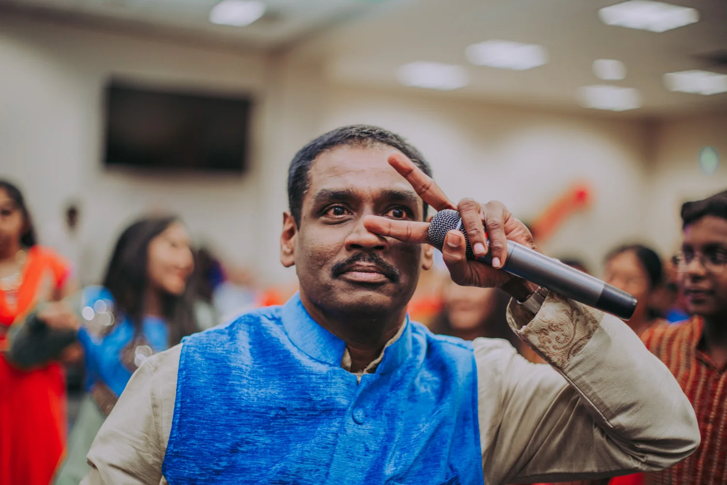 Bryden Giving Photographer-Wedding Photographer-Minneapolis-Minnesota-Saint Paul-Lifestyle-Twin Cities-Two Weddings-Indian Wedding-Hindu Wedding-Multicultural Wedding-Destination Wedding Photographer