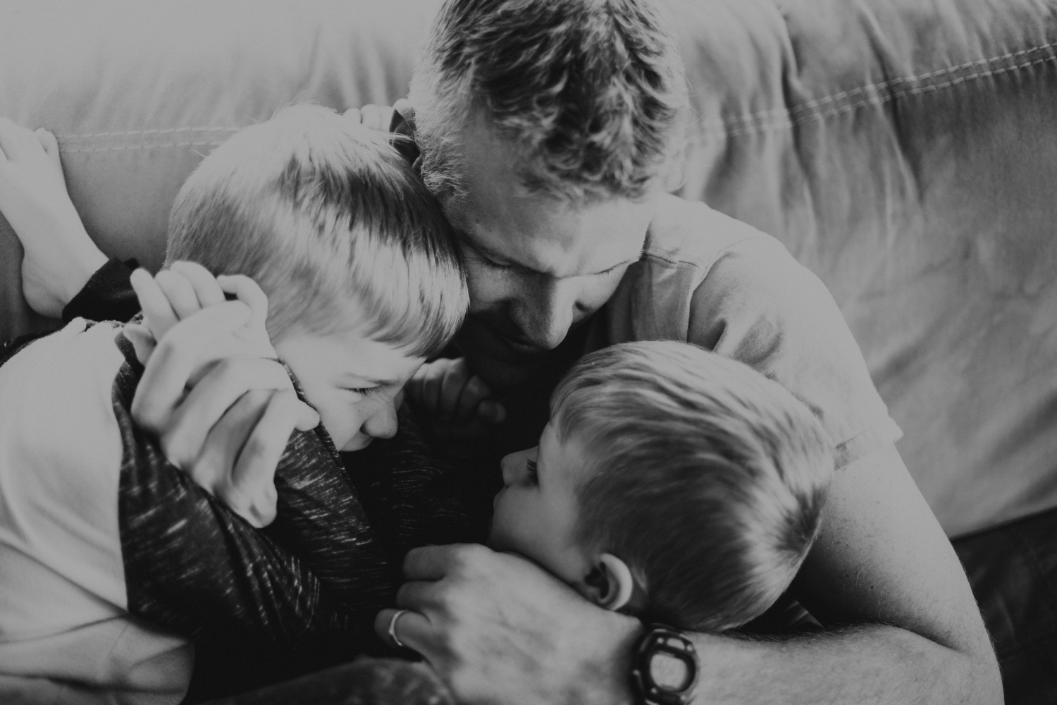 Bryden Giving Photographer-Wedding Photographer-Minneapolis-Minnesota-Saint Paul-Lifestyle-Twin Cities-Family Session-Destination Wedding Photographer-Home