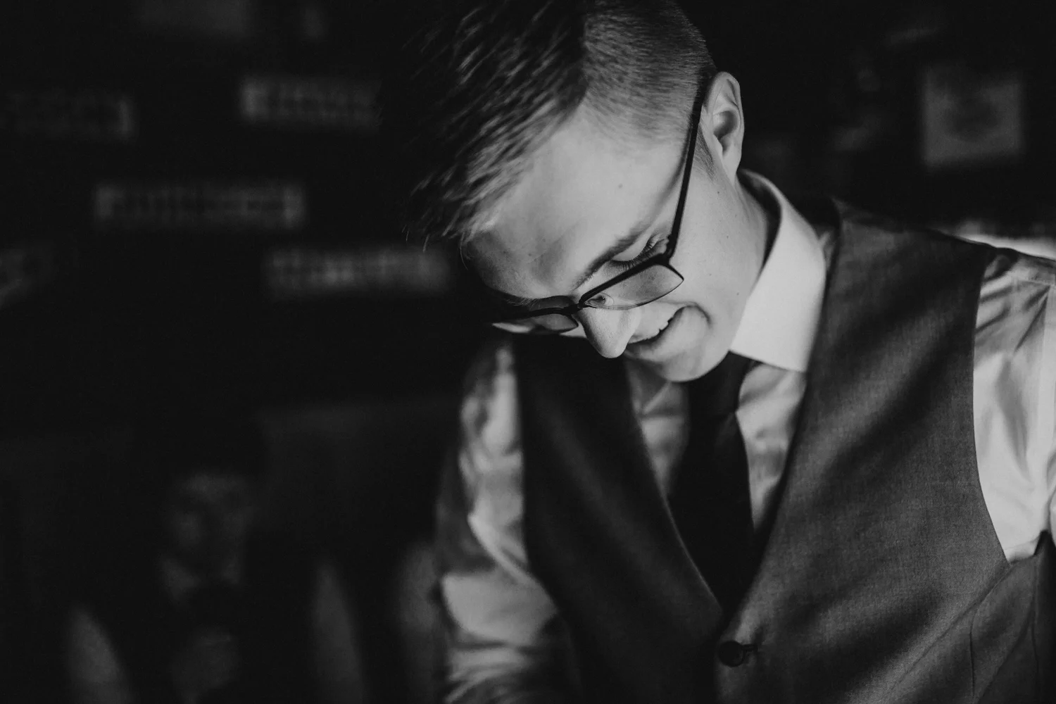 Bryden Giving Photographer-Wedding Photographer- Minneapolis-Minnesota-Saint Paul-Lifestyle-Twin Cities-Destination Wedding-Wisconsin-Brule River Barn-Wedding-Gustavus Adolphus College
