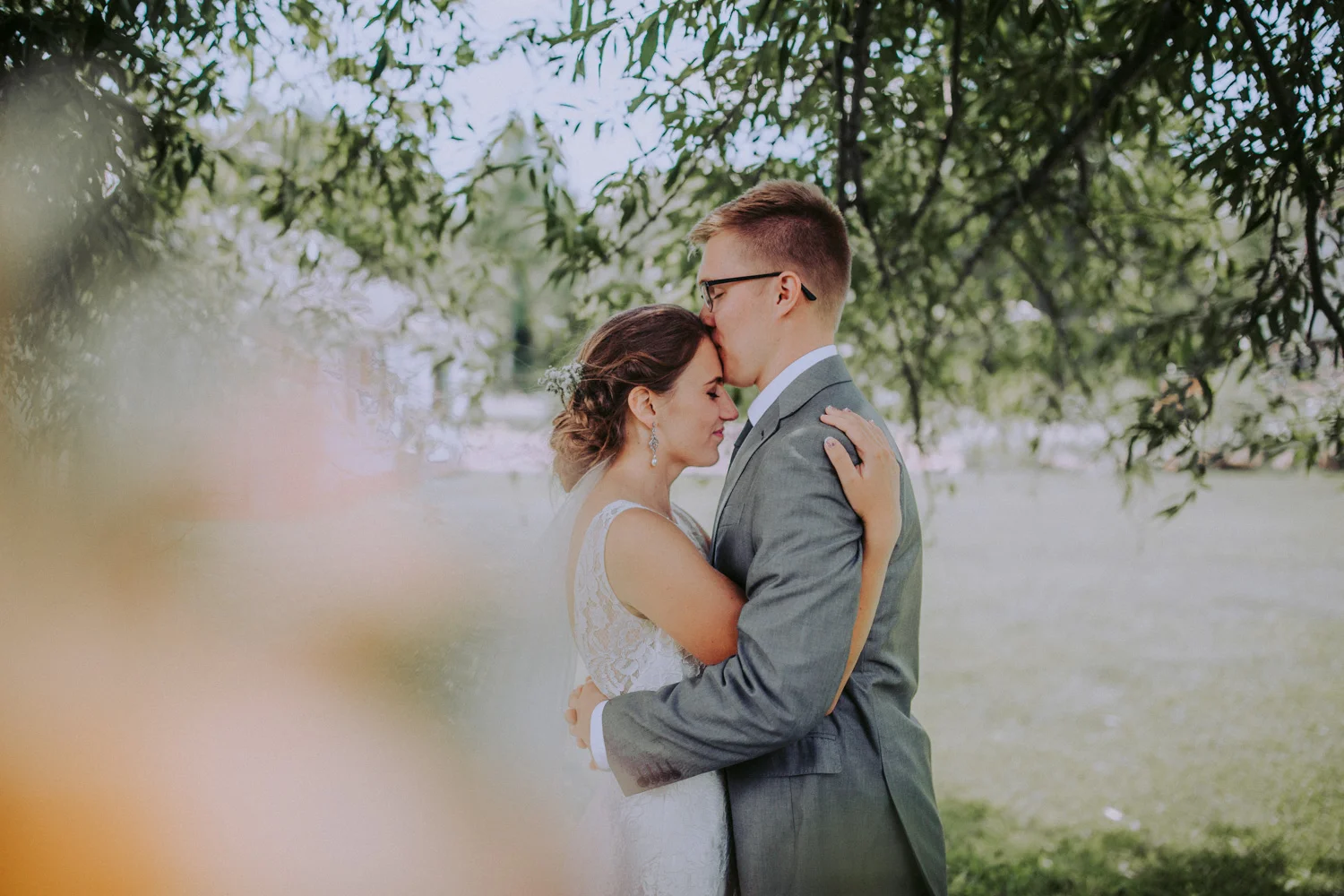 Bryden Giving Photographer-Wedding Photographer- Minneapolis-Minnesota-Saint Paul-Lifestyle-Twin Cities-Destination Wedding-Wisconsin-Brule River Barn-Wedding-Gustavus Adolphus College