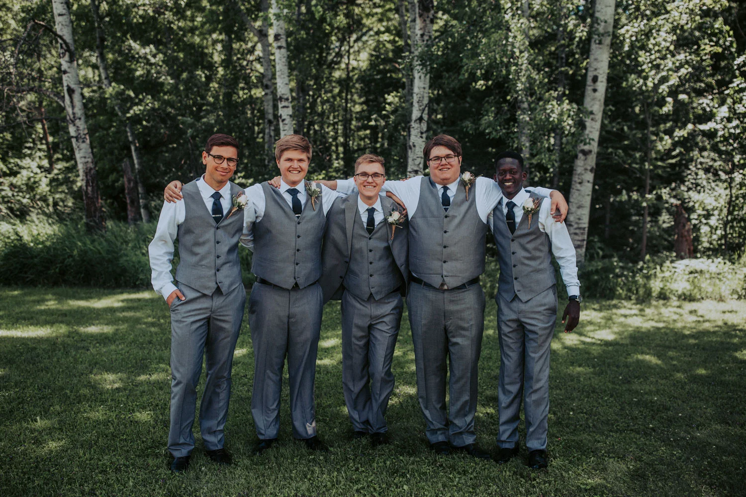 Bryden Giving Photographer-Wedding Photographer- Minneapolis-Minnesota-Saint Paul-Lifestyle-Twin Cities-Destination Wedding-Wisconsin-Brule River Barn-Wedding-Gustavus Adolphus College
