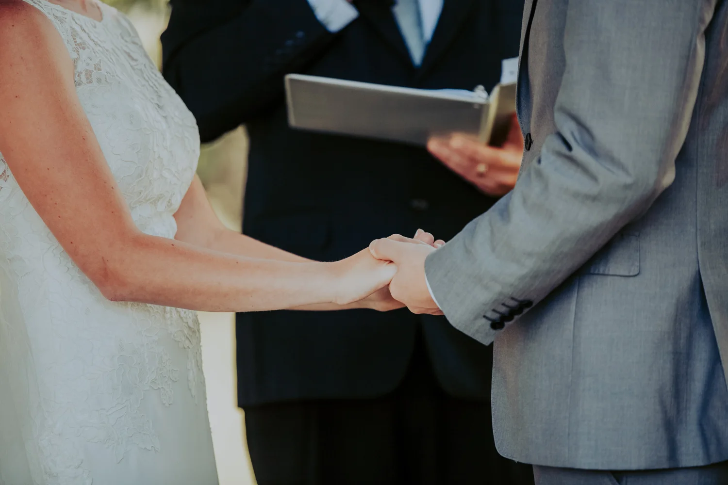 Bryden Giving Photographer-Wedding Photographer- Minneapolis-Minnesota-Saint Paul-Lifestyle-Twin Cities-Destination Wedding-Wisconsin-Brule River Barn-Wedding-Gustavus Adolphus College