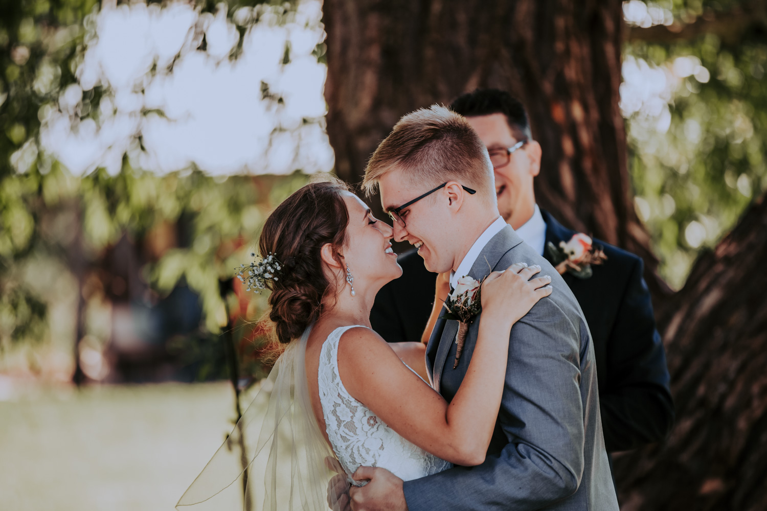 Bryden Giving Photographer-Wedding Photographer- Minneapolis-Minnesota-Saint Paul-Lifestyle-Twin Cities-Destination Wedding-Wisconsin-Brule River Barn-Wedding-Gustavus Adolphus College