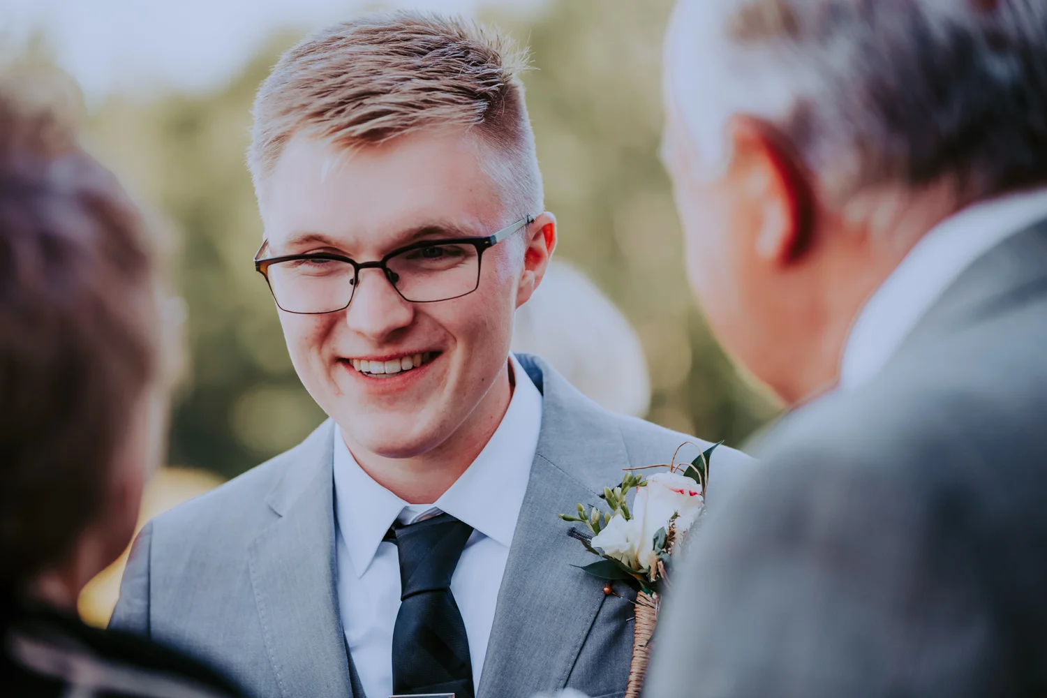 Bryden Giving Photographer-Wedding Photographer- Minneapolis-Minnesota-Saint Paul-Lifestyle-Twin Cities-Destination Wedding-Wisconsin-Brule River Barn-Wedding-Gustavus Adolphus College