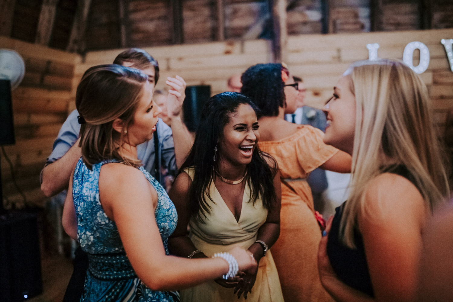 Bryden Giving Photographer-Wedding Photographer- Minneapolis-Minnesota-Saint Paul-Lifestyle-Twin Cities-Destination Wedding-Wisconsin-Brule River Barn-Wedding-Gustavus Adolphus College