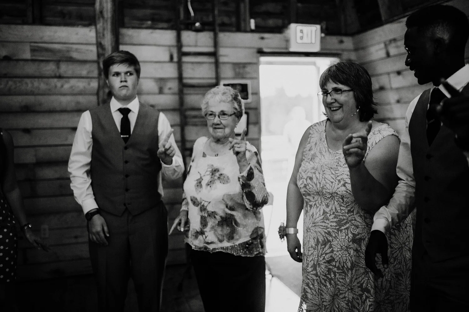 Bryden Giving Photographer-Wedding Photographer- Minneapolis-Minnesota-Saint Paul-Lifestyle-Twin Cities-Destination Wedding-Wisconsin-Brule River Barn-Wedding-Gustavus Adolphus College