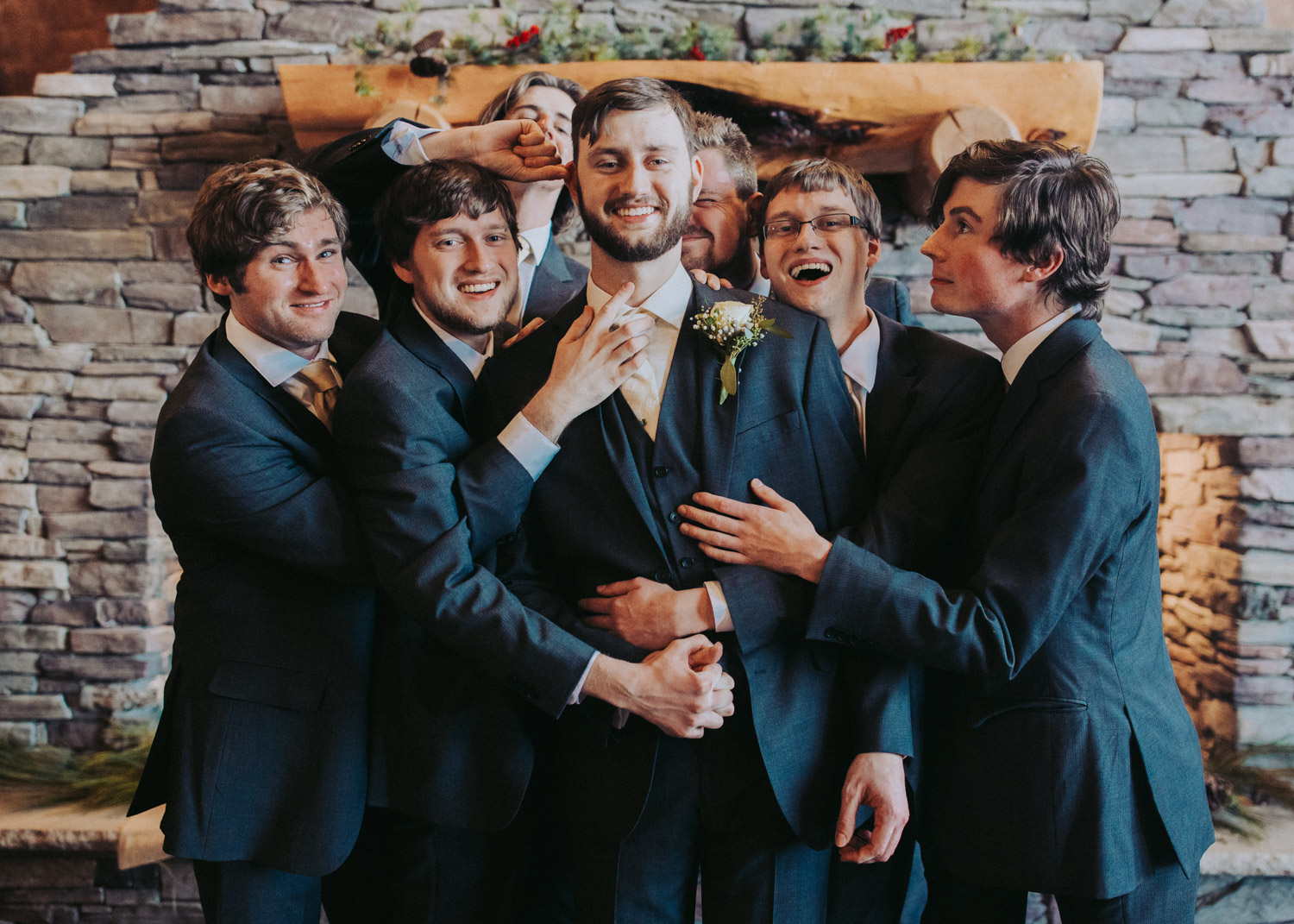 grace and steve-new years eve wedding-Bryden Giving Photographer-Wedding Photographer-Minneapolis-Minnesota-Saint Paul-Lifestyle-Twin Cities-Whitefish Lodge