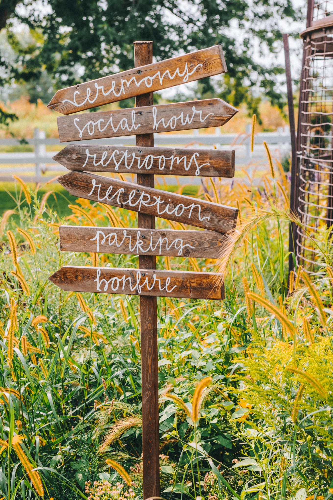 jessica and johnny, bryden giving photographer, minnesota wedding, destination wedding, summer, redeemed farm, twin cities