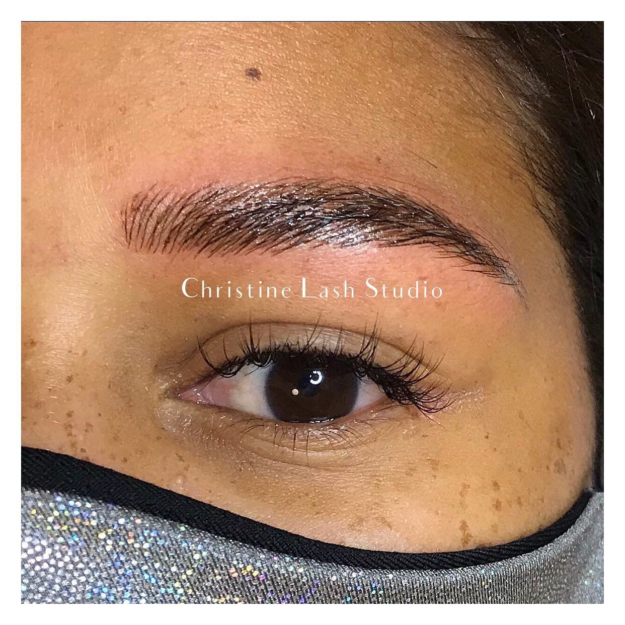 Classic Microblading created by drawing thin, hair like strokes to mimic the look of natural brow hairs. Would you try Microblading? 
#microblading #brows #browtransformation #browsonpoint #fullbrows #naturalbrows #beforeandafter