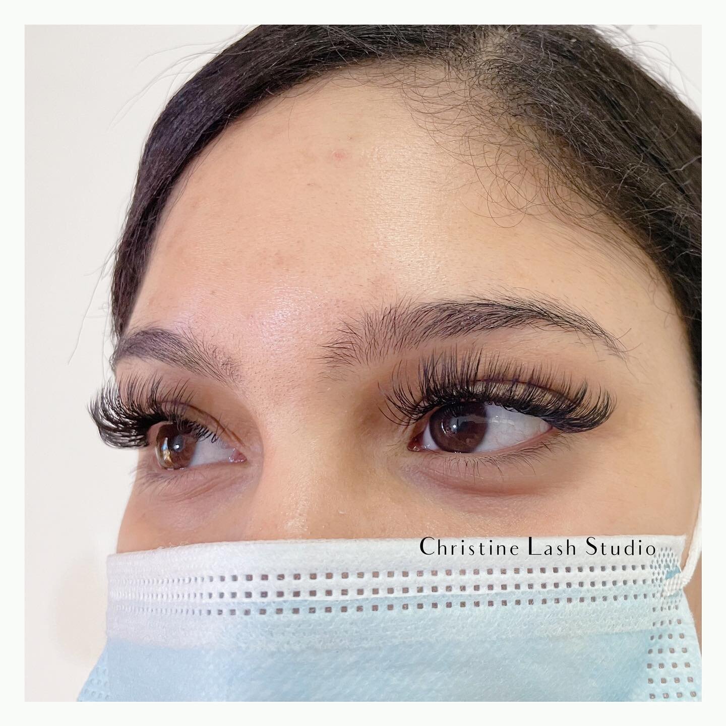Can't get lashes like this with mascara! 🙊Luxury Volume Lashes pictured here on this beauty 💕

 #lashextensions #hybridlashes #luxuryvolume #lashesofinstagram #lashesnyc #nyclashextensions #beautysecret #beautygram #lashboss #lashartistnyc #nomasca