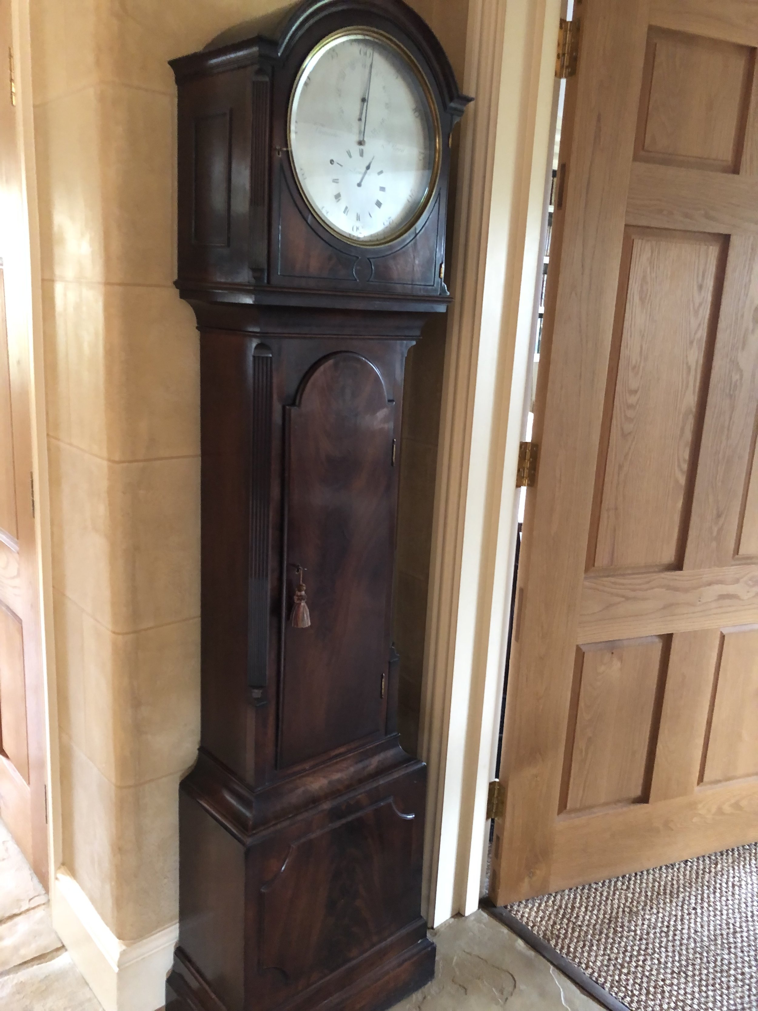 Please may I have a photo of the dial to show makers details
