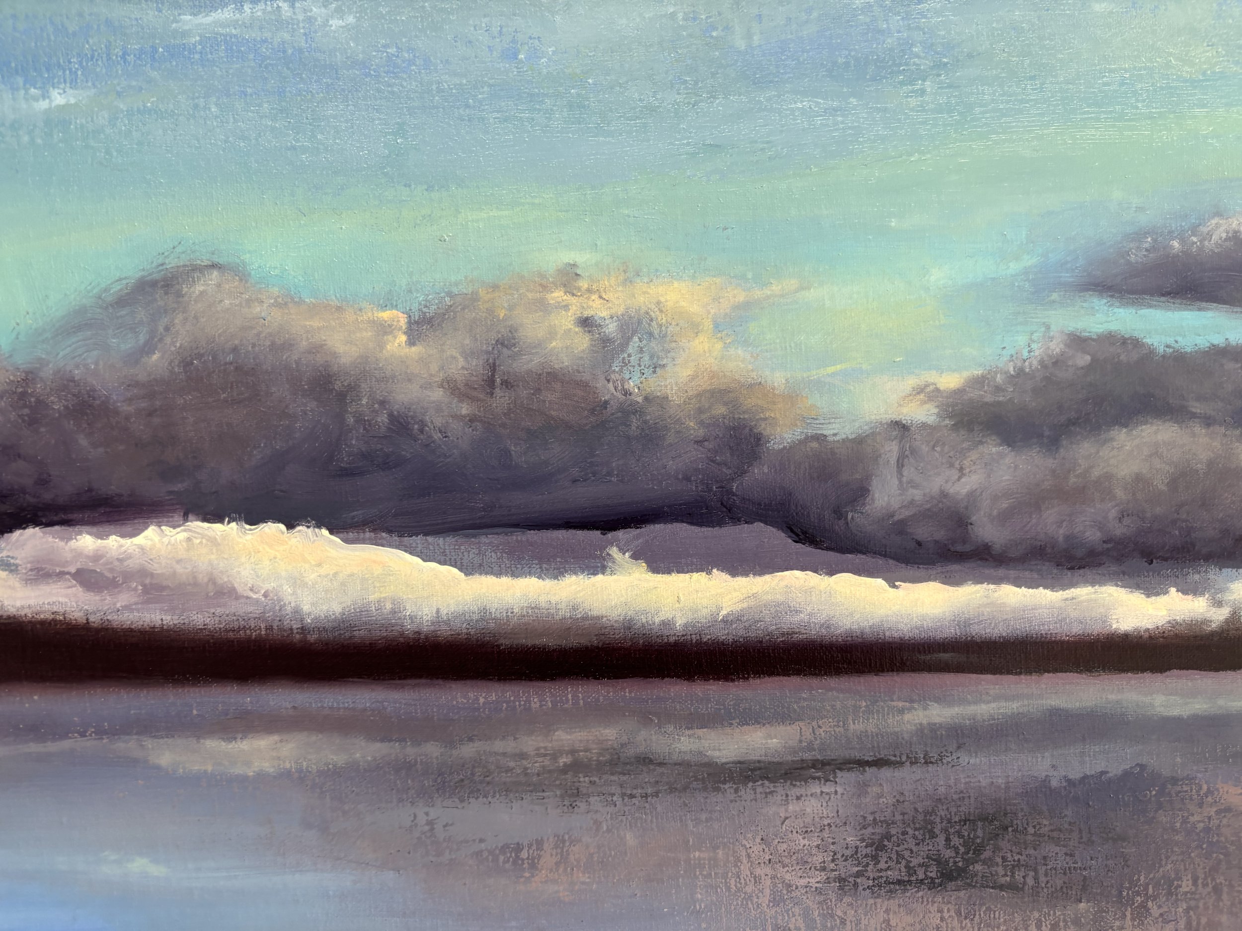 Detail front Otherworldly glow.jpg