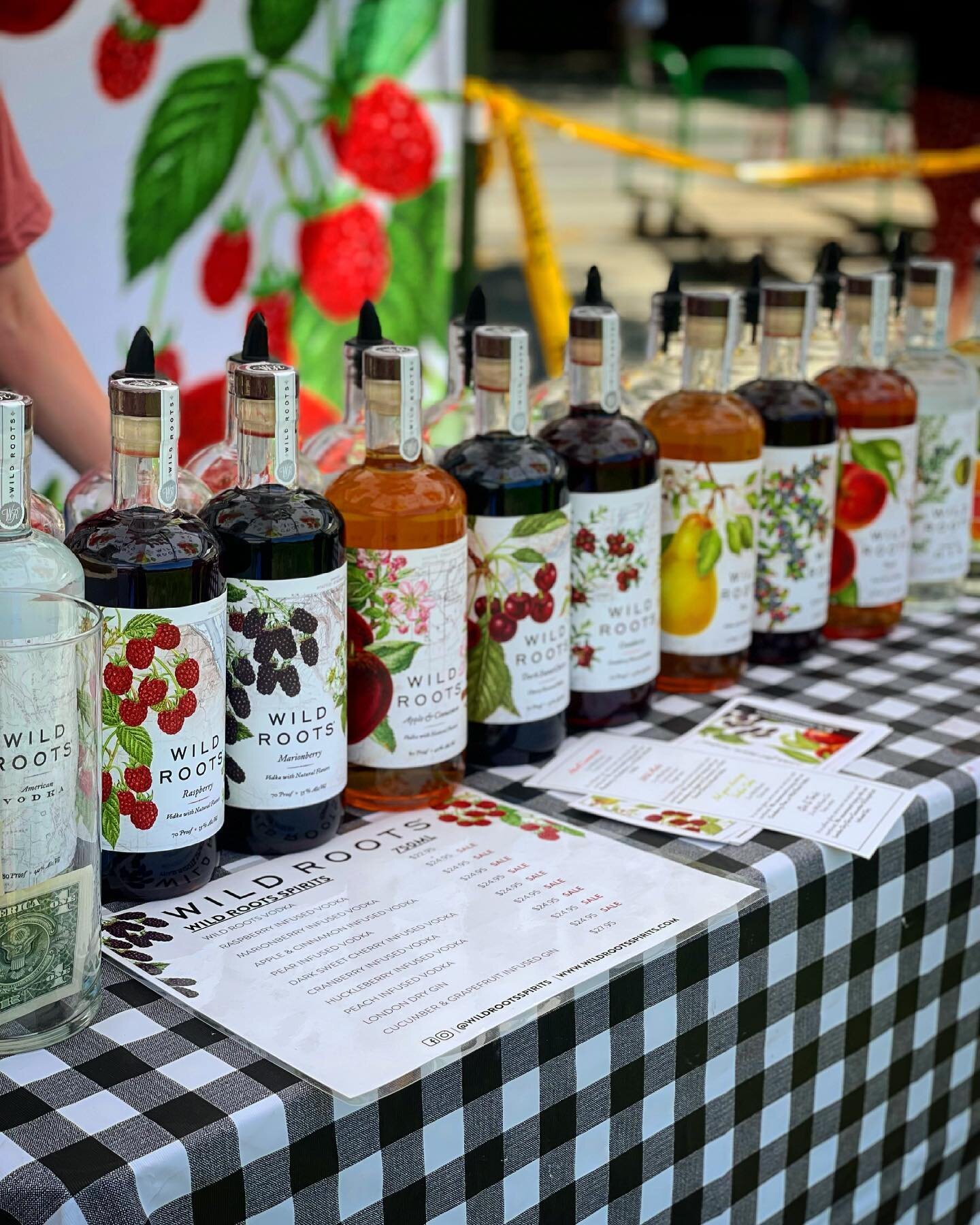 Just a few of the many summer splendors you&rsquo;ll be able to savor if you stop by the South Waterfront Farmers Market today from 2:00 pm &ndash; 7:00 pm&hellip;
&nbsp;

Infused Vodka from @wildrootsspirits

Macrons from @butterbeanhomegoods

Wild 