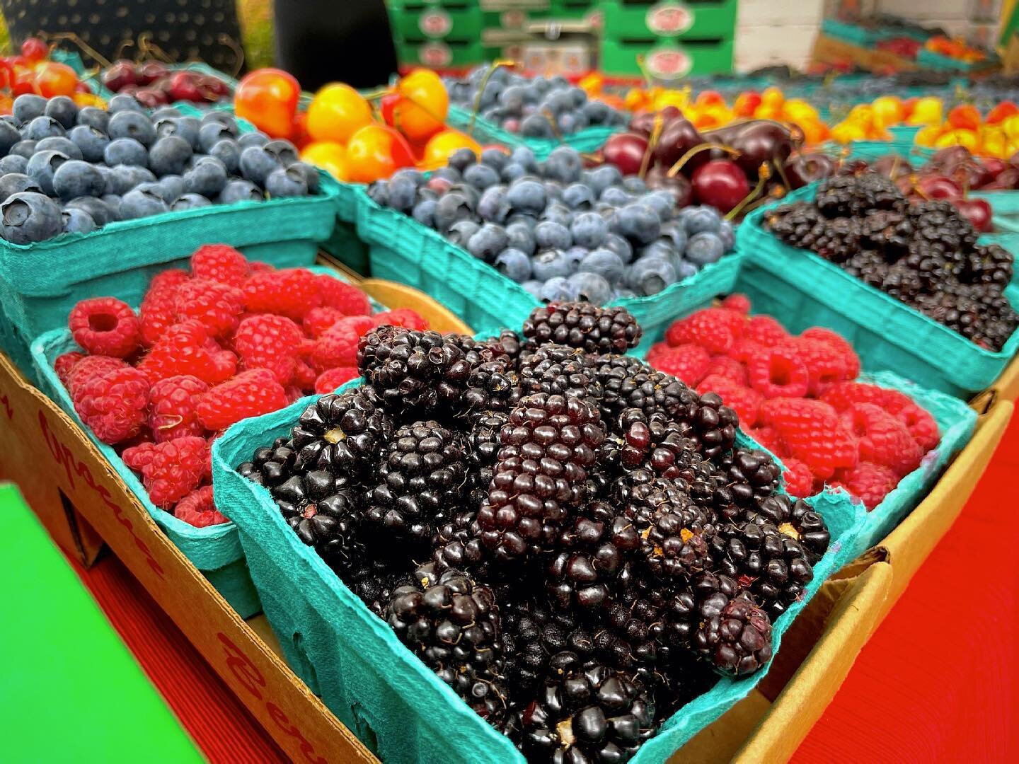 It&rsquo;s been a tough week for everyone, especially our farmers. Come on out and show your support for your local foods system by stopping by the South Waterfront Farmers Market today from 2:00 pm &ndash; 7:00 pm.

Bring home sweet berries from Val