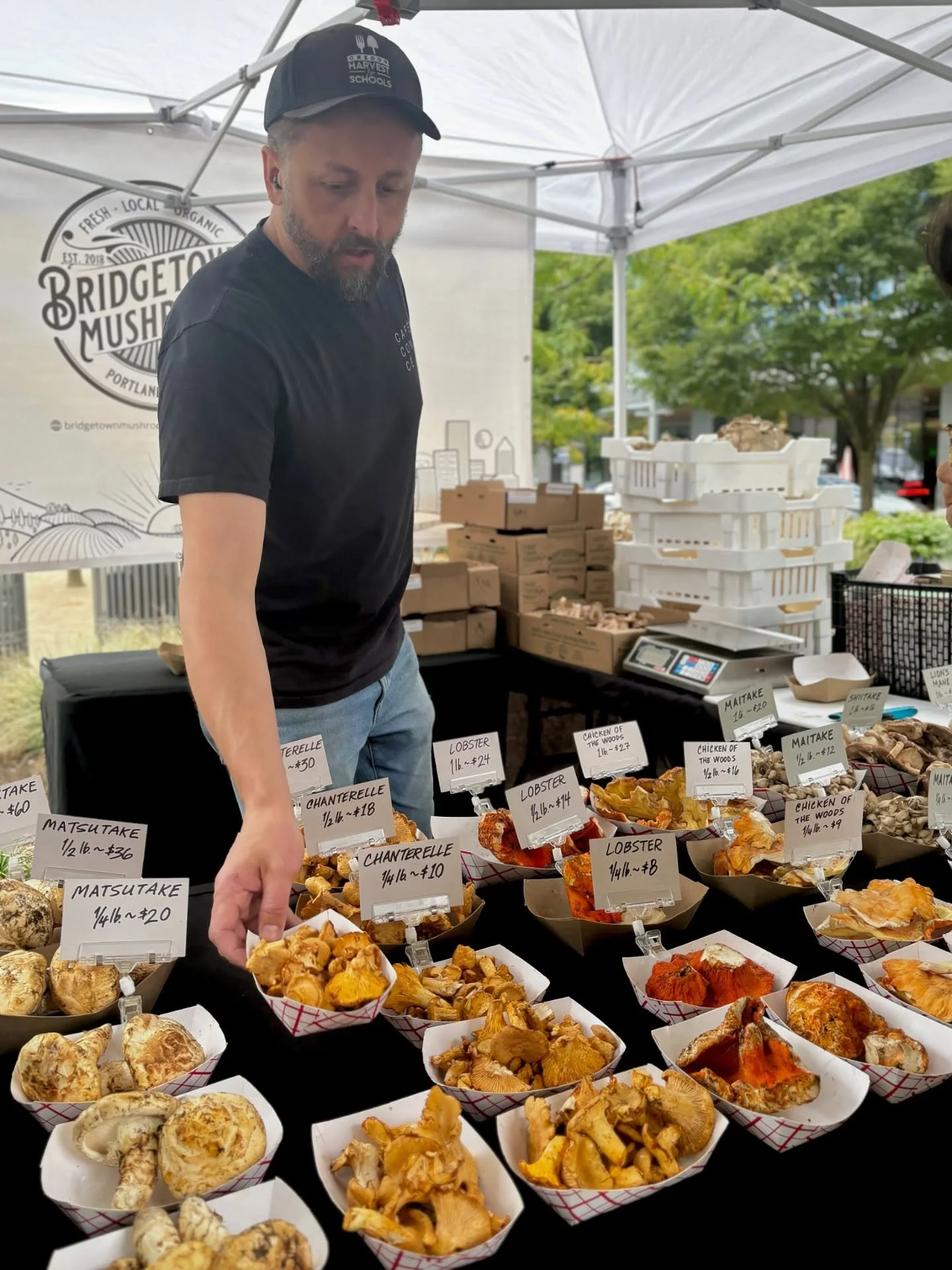 Vibes are high at the farmers market today! Come by until 5pm at Elizabeth Caruthers Park!