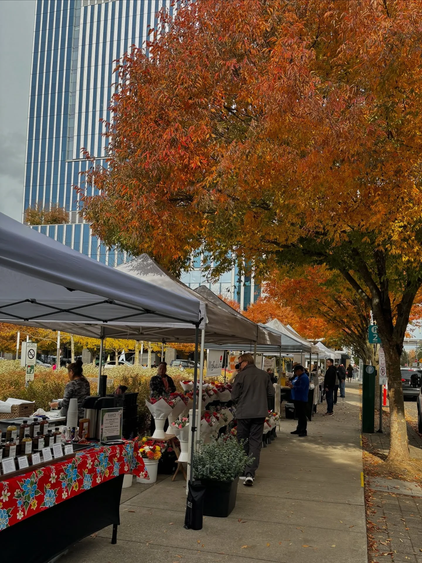 Happy market day! Come support the vendors and stock up on your groceries before the season is over! Today we are handing out free market bucks at the info booth to spend with our vendors! Mark your calendars, our last market for the year is on Octob