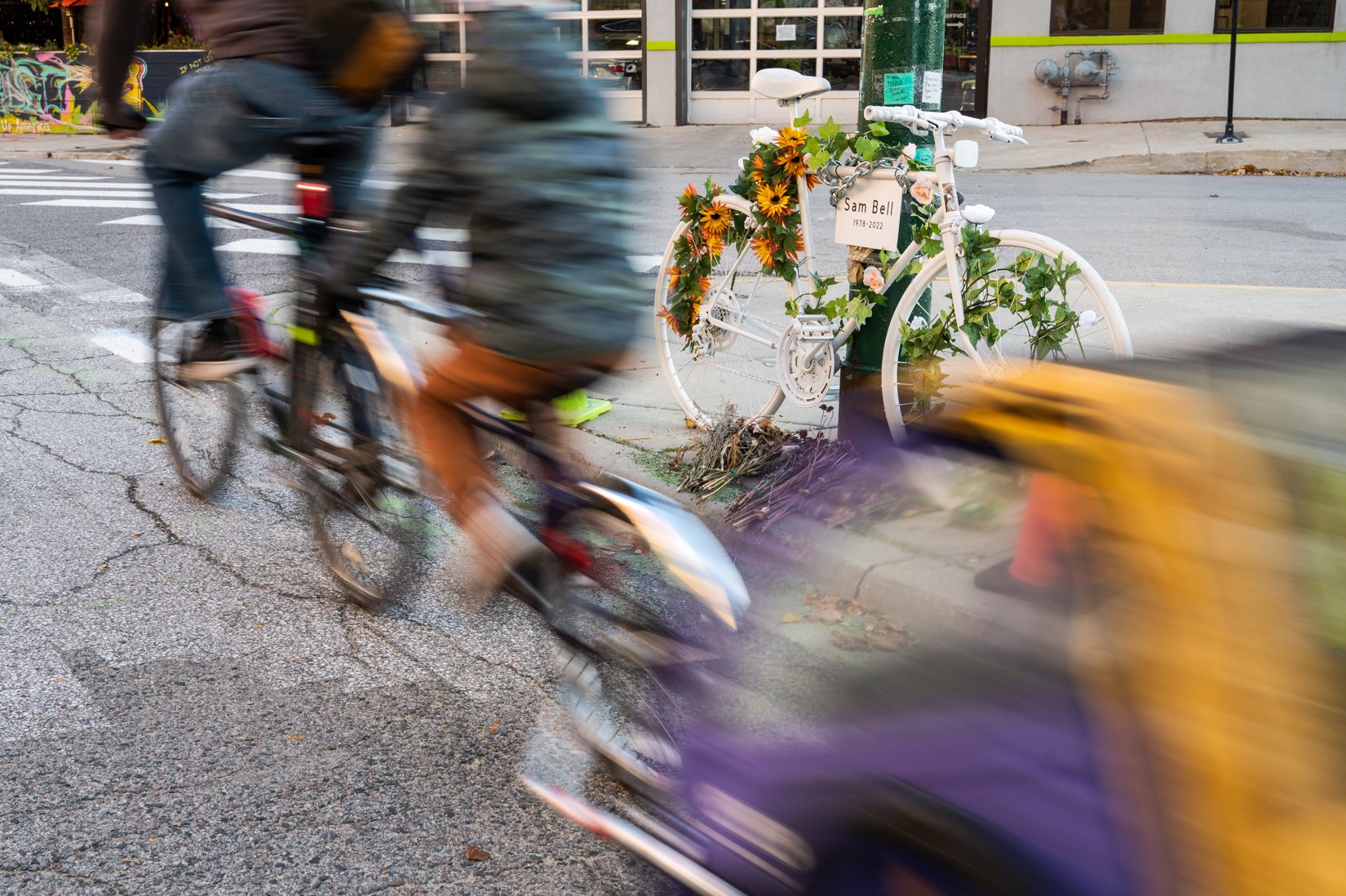 Life And Death In Chicago’s Most Dangerous Bike Lane