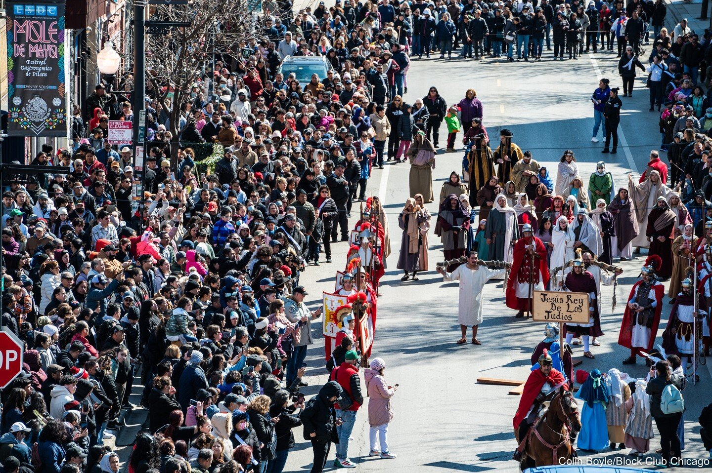 Hundreds of faithfuls flocked to Pilsen's 18th Street for the 46th annual Via Crucis procession on Good Friday.
4/7/23

Pilsen, Chicago
#OnAssignment for @BlockClubCHI with @madisonsavedra