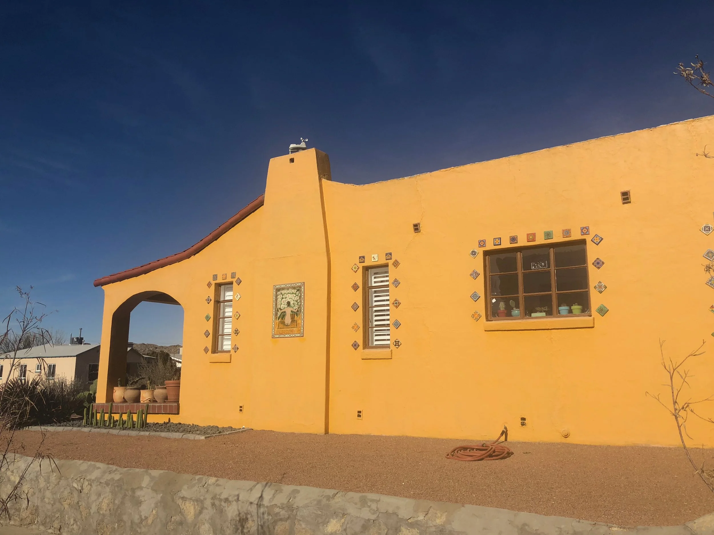 See that totally looks like it’s in New Mexico. Give up El Paso to its rightful owner Texas!