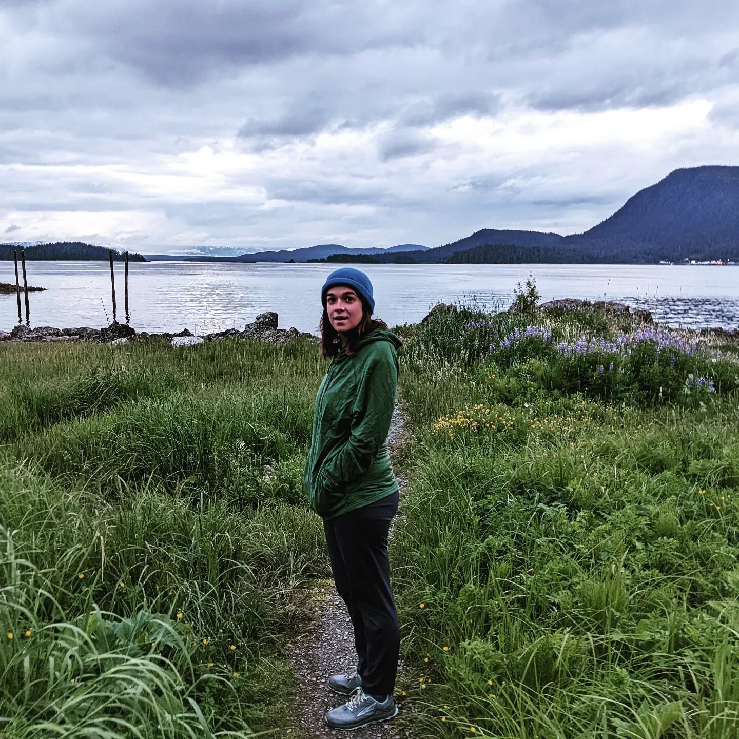 One of our many &quot;are you kidding me?!&quot; scenery moments from our first day in Alaska #callofthewild #berndogyoga #juneaualaska #100miles50states #themcdonaldstakeamerica #aukebay