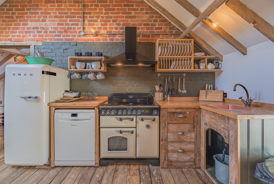 kitchen low res.png