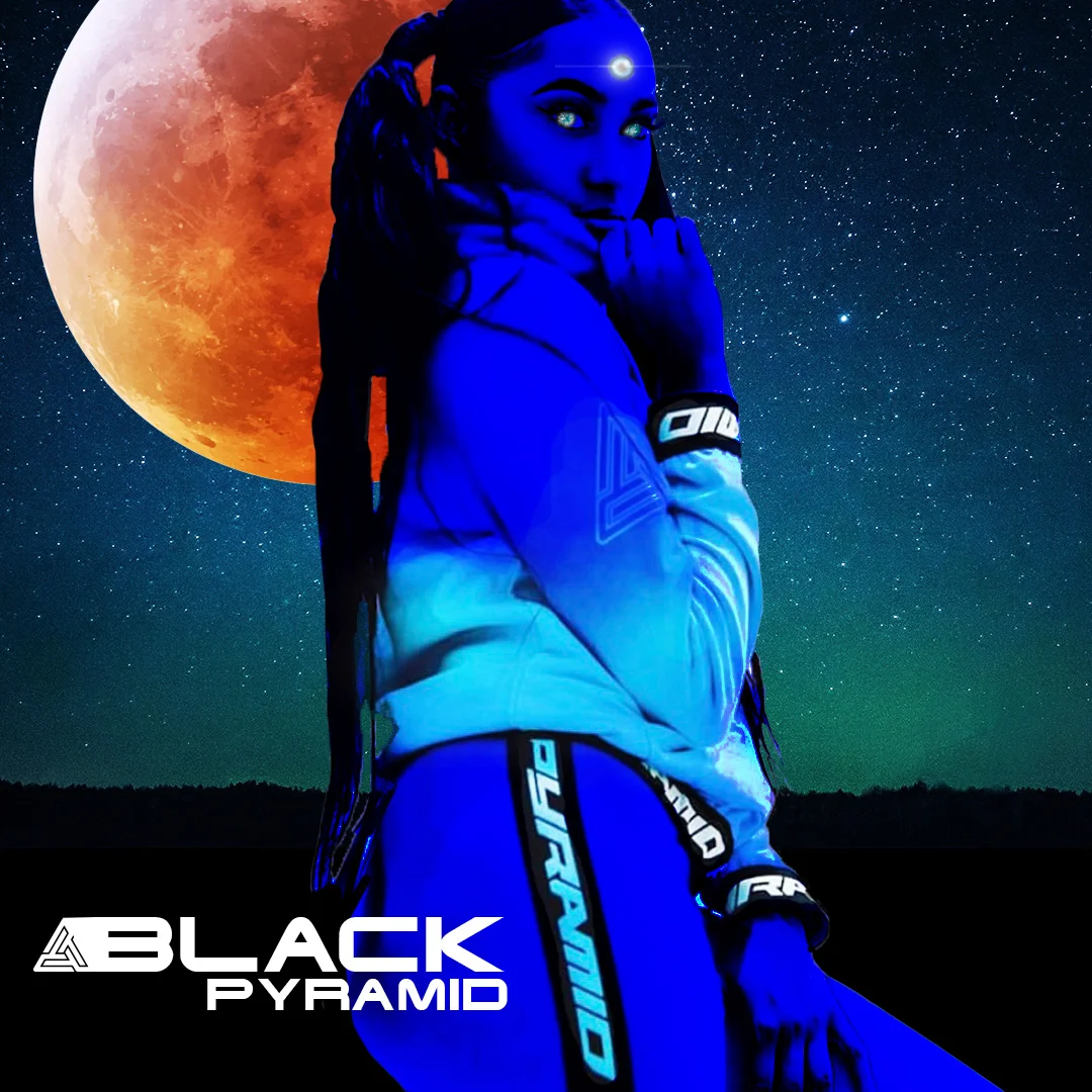 BlackPyramid post1.jpg