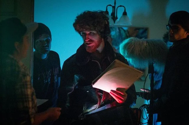 Discussing the next shot with Sound. Never underestimate the importance of communicating with the sound department! Quality sound and an image with no boom shadow makes for a happy Director 😉
#directorofphotography #cinematography #communication #pr