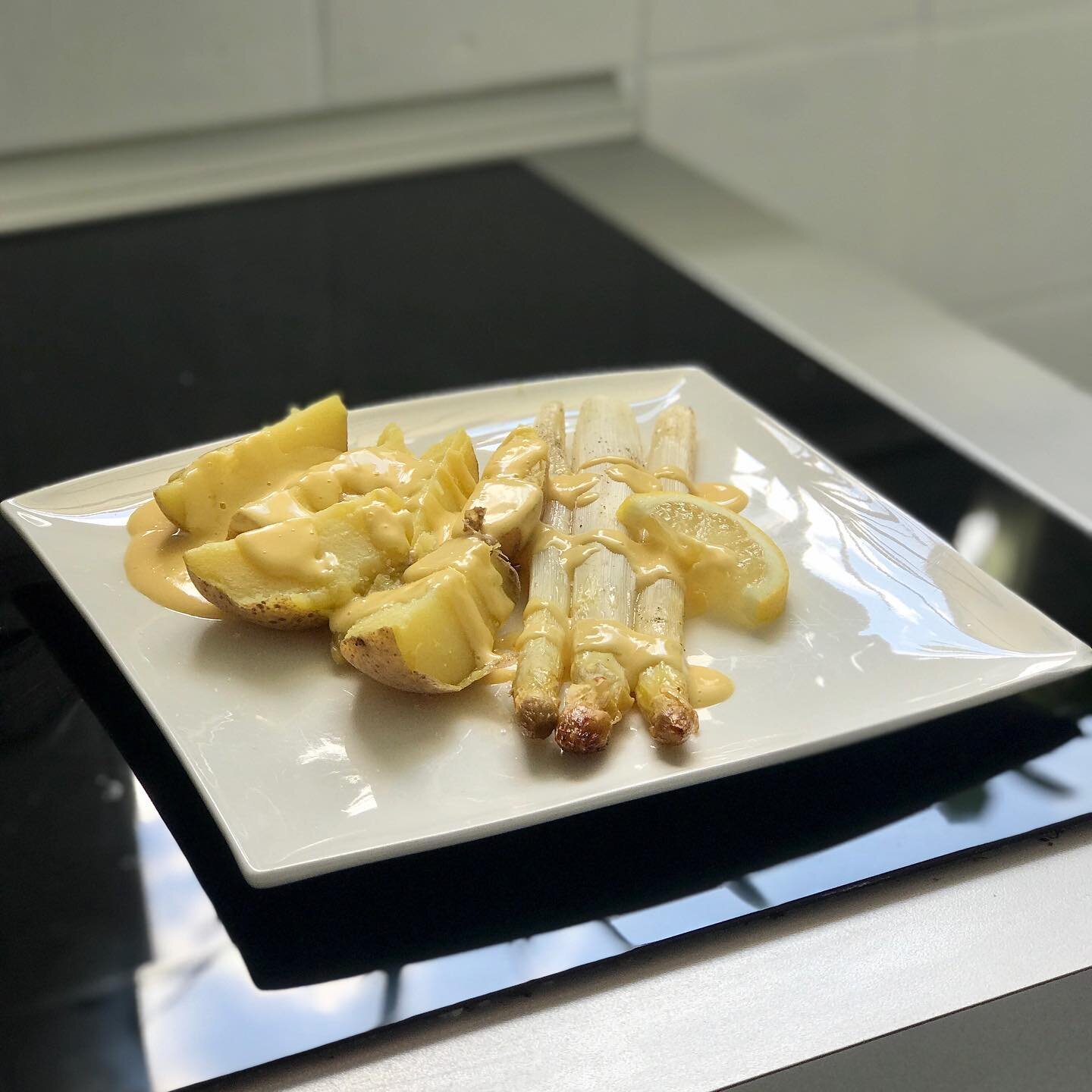 🇩🇪 #stayhome and visit Germany through this white asparagus from @alicevwonderland: &ldquo;Germans LOVE white asparagus. We wait for the season all year and when it&rsquo;s finally here we eat as much Spargel as possible.&nbsp;(Yes everyone&rsquo;s