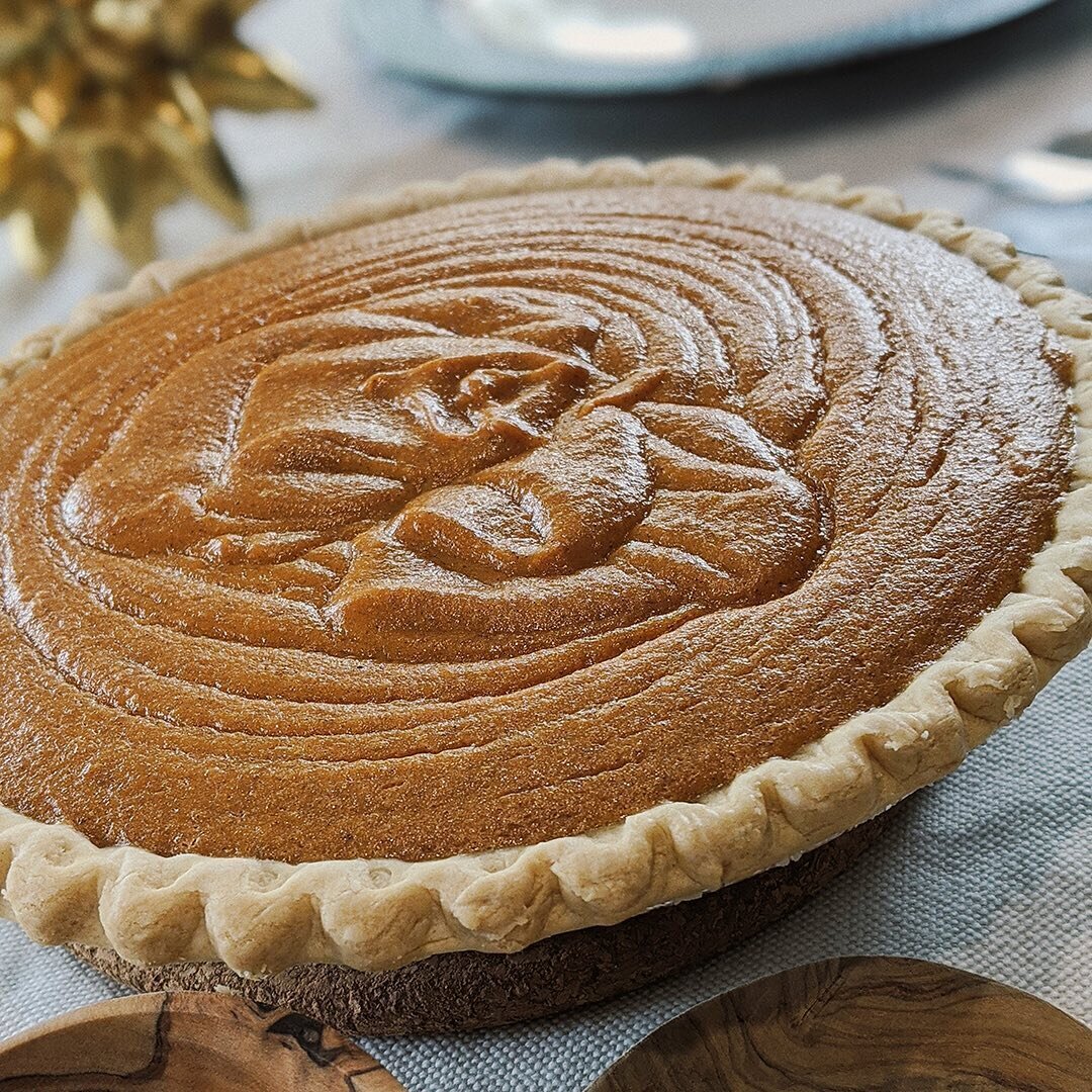 🇺🇸 #stayhome and visit St. Louis through this sweet potato pie from @kalhujay: &ldquo;Sweet potato pies are common all across the U.S. with most black families having their own twists on the recipe. But my family keeps it simple and to the point so