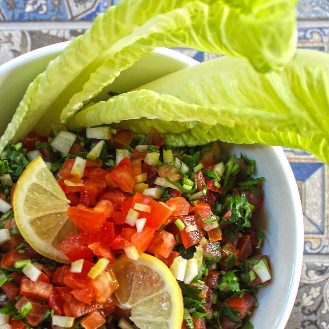 🇱🇧 #stayhome and visit Lebanon through this tabbouleh from @sandraaboujaoudeh: &ldquo;Summertime freshness! Tabbouleh is a staple of the mezze or the Lebanese version of appetizers. Not a day passes without my mom doing this salad during summer, it