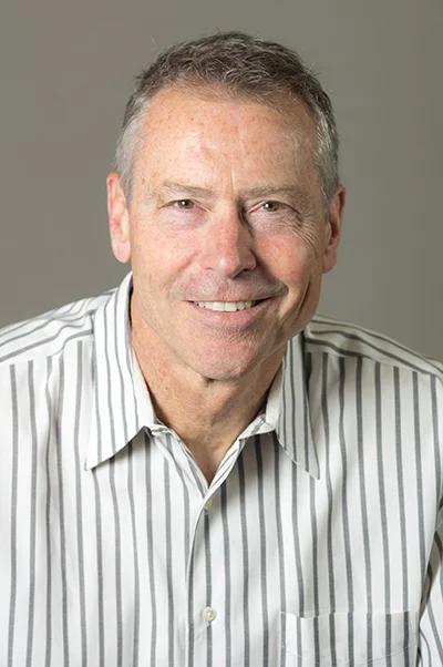 Dave Young • voice artist & audio production specialist 35-year broadcast veteran with in-house voice studio and audio production facility. Feature-film acting roles and innumerable broadcast programming and commercial credits.