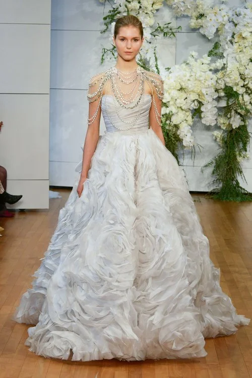 16-monique-lhuillier-spring-2018.jpg