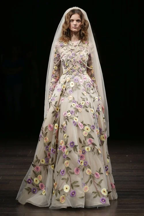 19-naeem-khan-spring-18-bridal.jpg