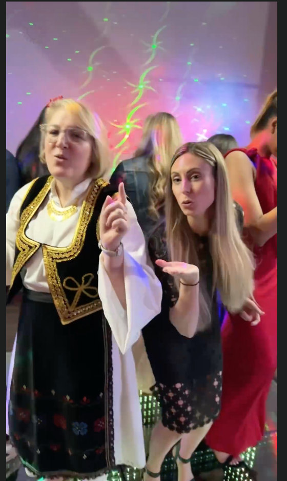  a video with the 360 video booth and the new glass digital infinity dance floor for your review. 