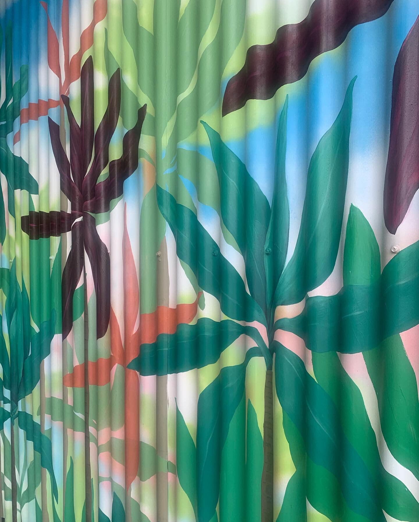 Ti mural 🌿

#mural #love #mothabug