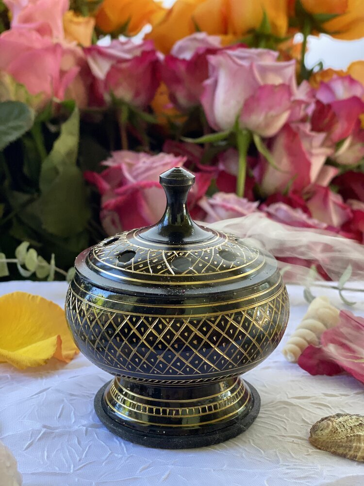 la negra | black + gold resin incense burner 