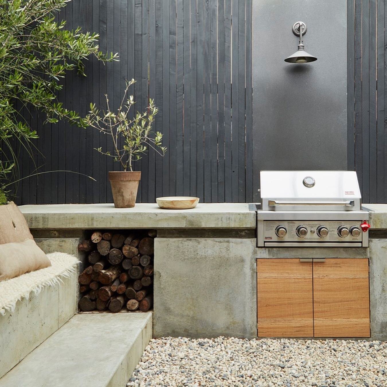 Is it a garden if there aren&rsquo;t many plants? Yes. Simple materials were able to transform this garden in to a minimalist oasis, perfect for a Labor Day BBQ. 
#ThinkOutsideDesign #landscapedesign #bbq #gardendesign