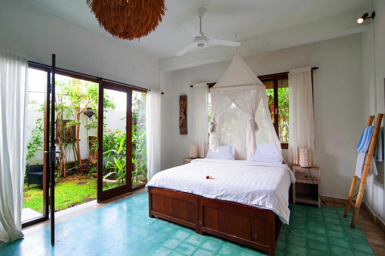 Luxurious 4bed HIgh Res1.jpg