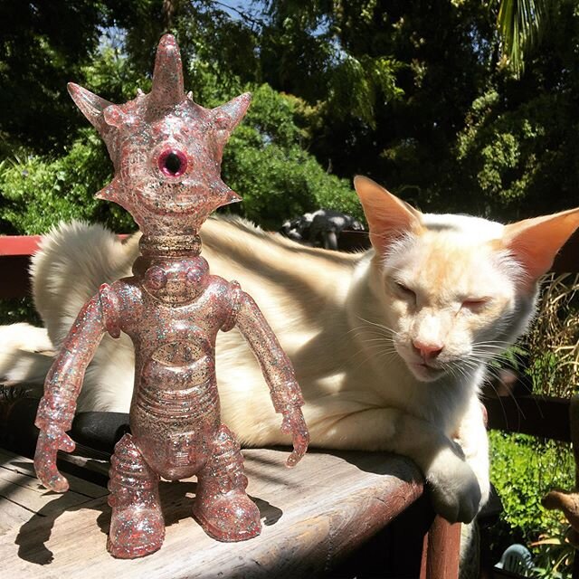A few clear w teal /red sparkle #subconbasal available on our site (link in bio). #sofubi @shirahama.seikei  Cat not included