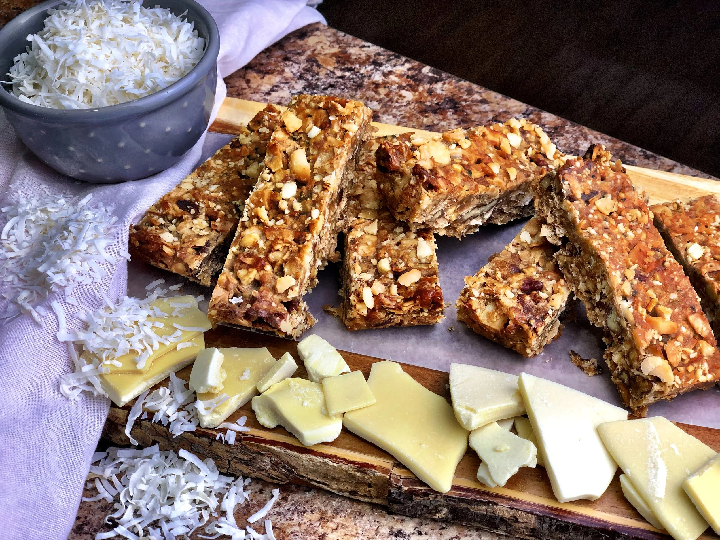 White Chocolate Macadamia Nut Faux-Granola Bars Keto / Low Carb / Sugar Free / Grain-Free